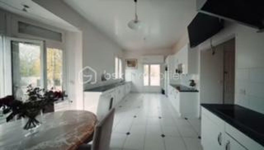 � vendre  Propri�t�/ch�teau Le V�sinet (78110)