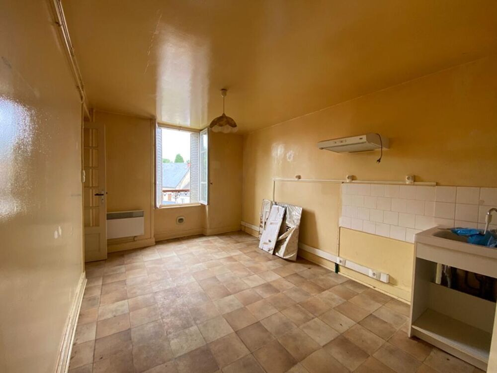 Vente Maison Maison 300 m²  - Jardin - Hangar - Fort potentiel investissement Giat