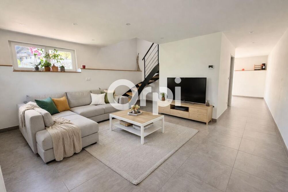 A louer T3 duplex avec terrasse et jardin privatif à Theys ?