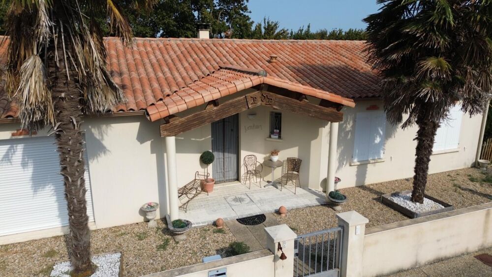 Maison traditionnelle à vendre 7 pièces MATHA (17)