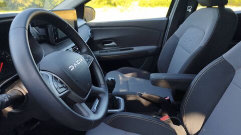 Sandero Stepway 1.0 TCe 110 Extreme - Premi&egrave;re main Garantie constru 2025 occasion 36700 Clion