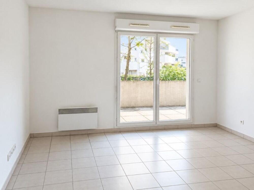 Location Appartement Appartement avec parking et balcon à LA SEYNE SUR MER La seyne sur mer