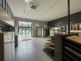  Immeuble à vendre 2 pièces 163 m²