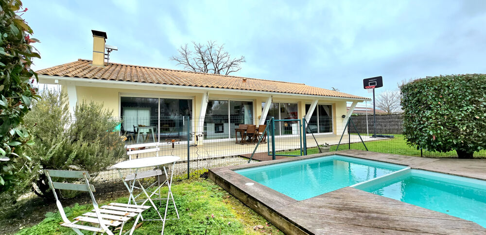 Maison récente aux prestations soignées avec piscine dans un environnement résidentiel recherché