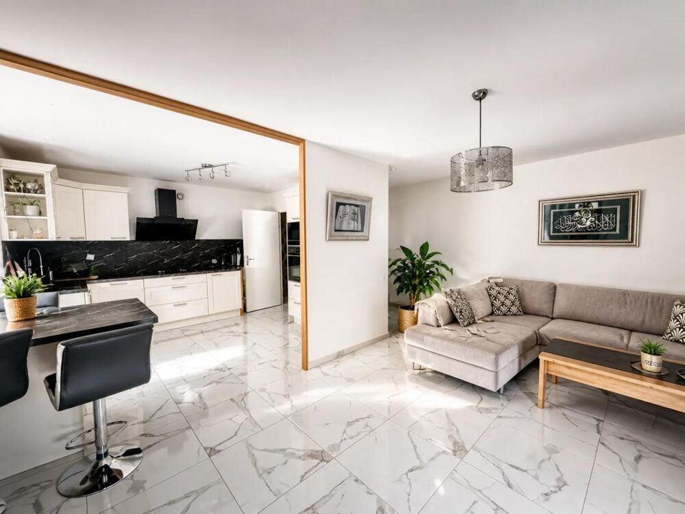 Vente Appartement À VENDRE EN EXCLUSIVITÉ – T4 RÉNOVÉ – DERNIER ÉTAGE AVEC BALCON Grenoble