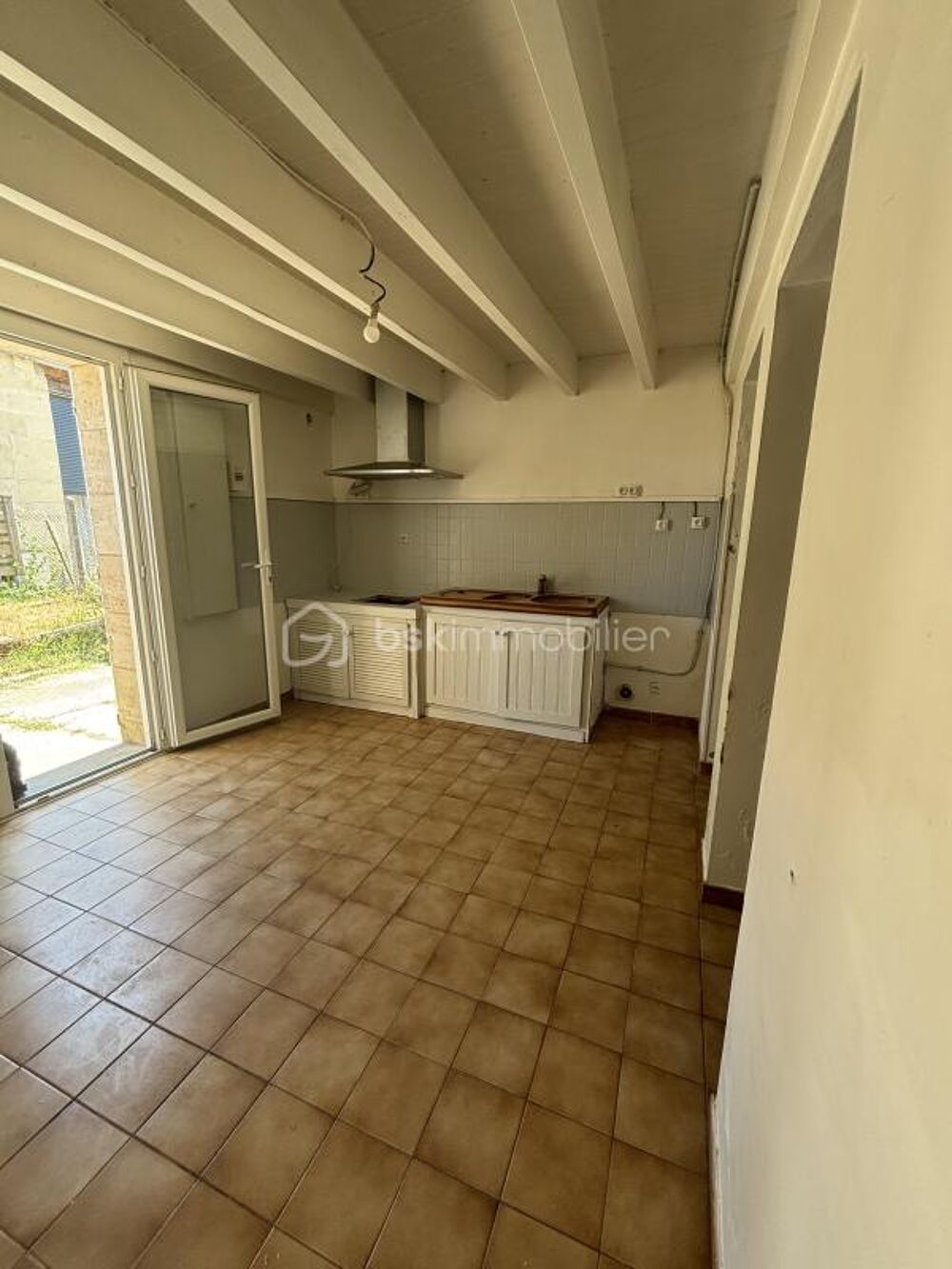 Maison De Caractère en Pierre à rénover De 90m2 -3 Chambres + Bureau - Jardin -Fort Potentiel