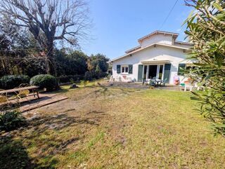  Maison à vendre 10 pièces 180 m²