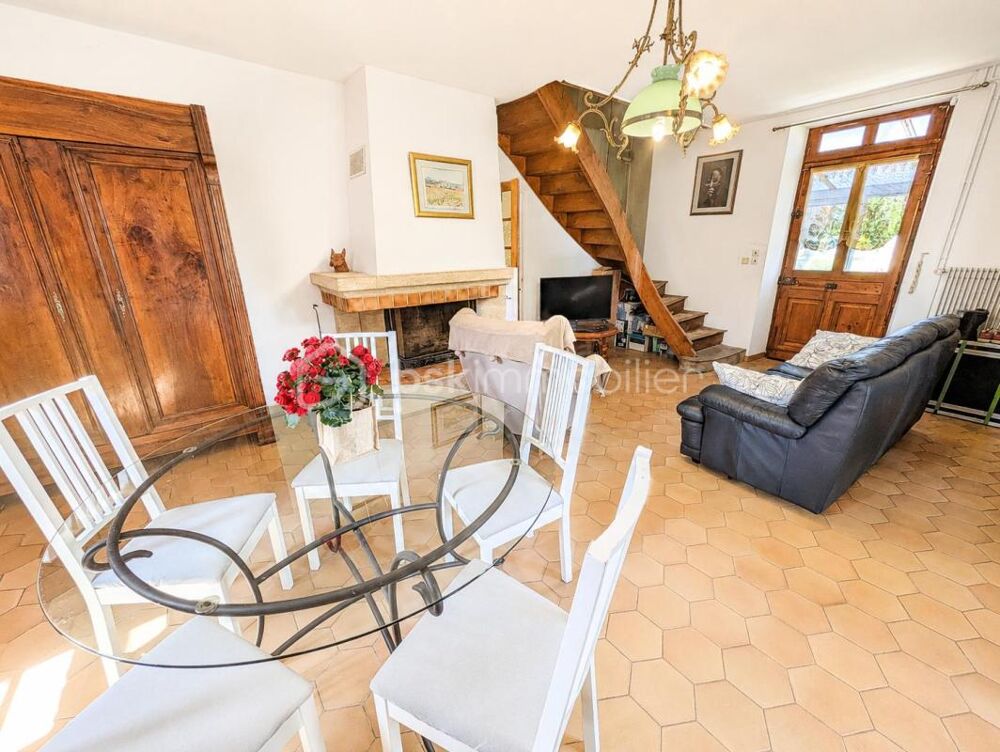 Vente Maison EXCLUSIVITÉ – Ancien corps de ferme sur 5,6 hectares avec dépendances, verger et rivière Chateauneuf de galaure