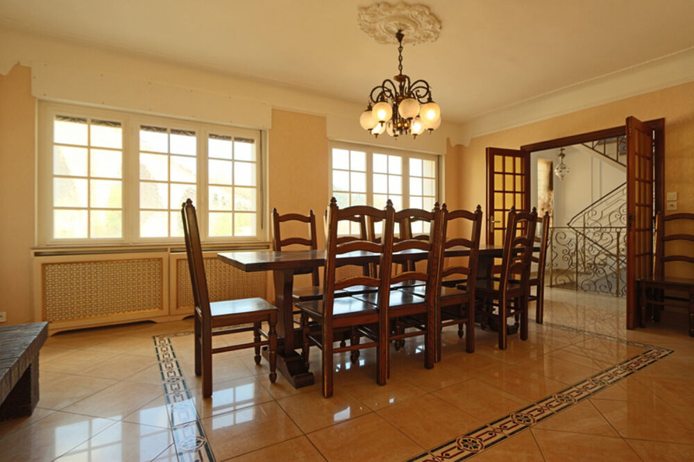 Maison de caractère  223 m² habitables  Terrasse 60 m² et double garage