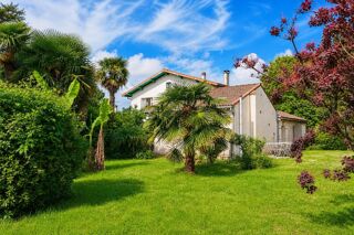  Propriété/château à vendre 7 pièces 216 m²