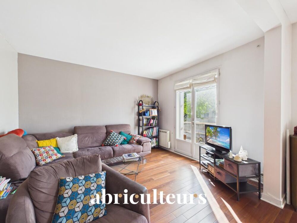 Clamart : Maison familiale lumineuse, 4 chambres, jardin, dépendance et fort potentiel