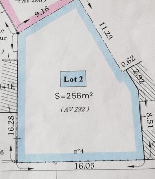  Terrain à vendre 256 m²
