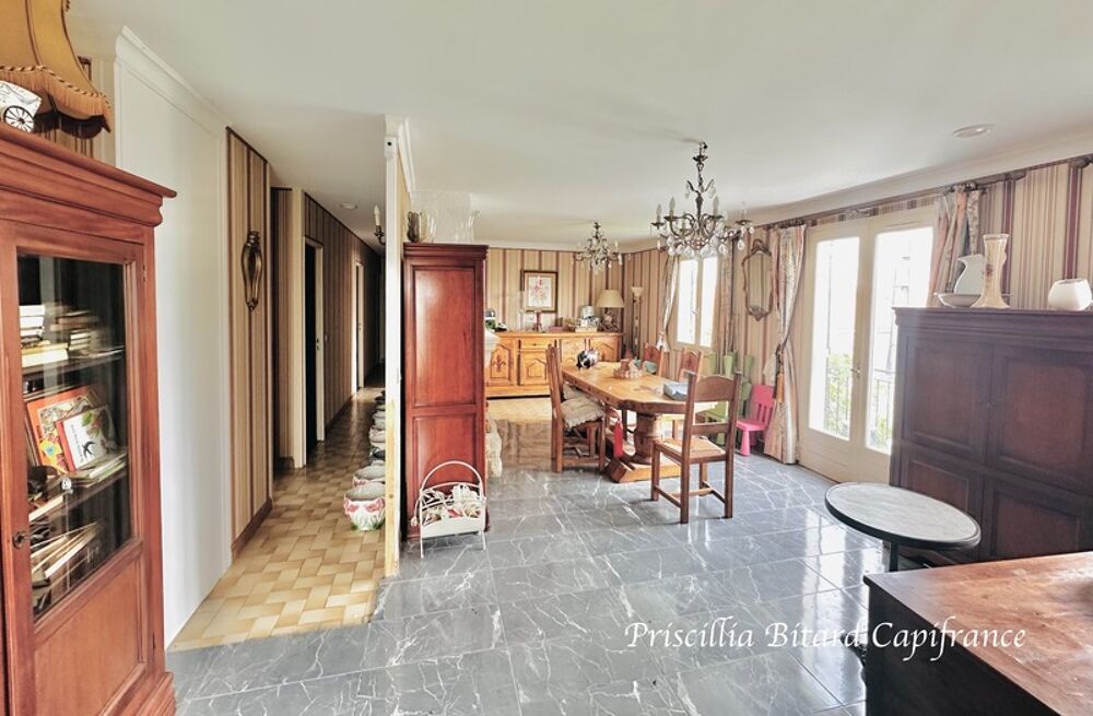 Maison à fort potentiel avec grand sous-sol aménageable  Bourgneuf, proche La Rochelle
