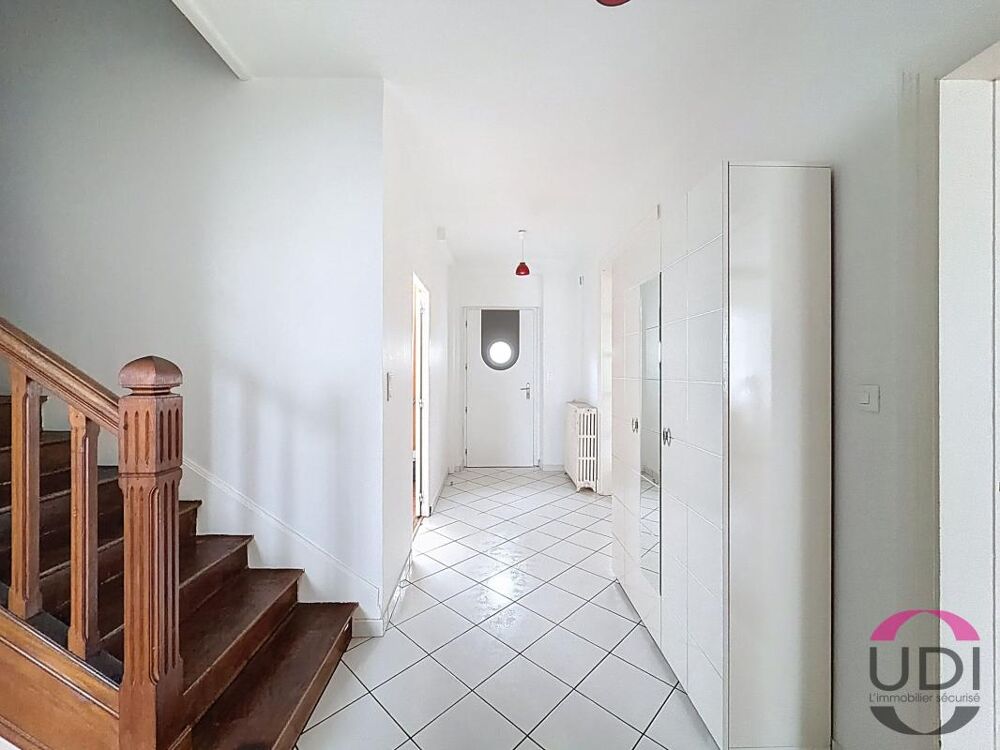 Vente Maison Maison des années 40 entièrement rénovée – 4 chambres – Montluçon Montlucon