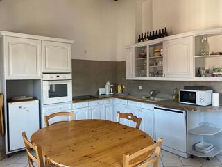  Appartement à louer 3 pièces 82 m²