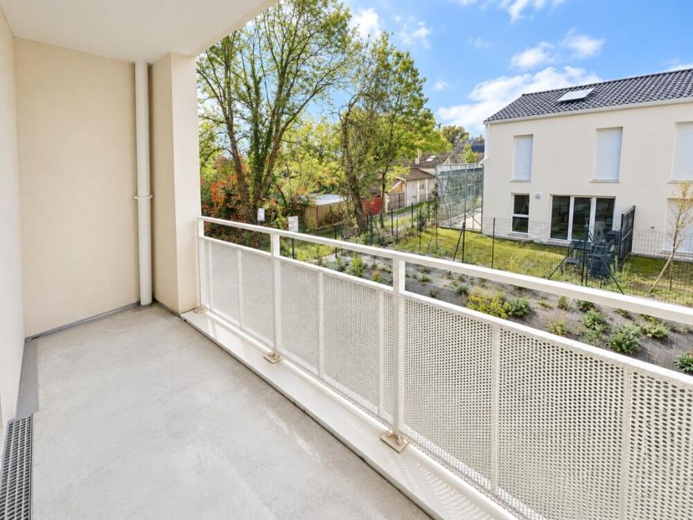 Location Appartement T3 avec terrasse et parking à LORMONT Lormont