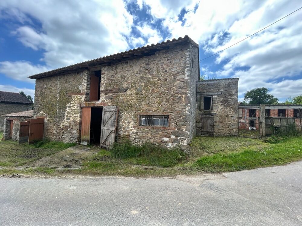 Grange de 170m2 avec dépendance de 20m2 sur une parcelle de terrain dune surface de 653m2