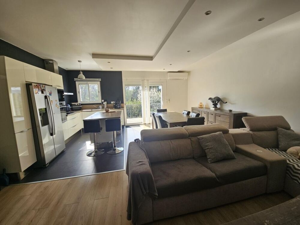 LE CENDRE  Maison familiale rénovée avec 5 chambres, garage de 98 m² et jardin intime
