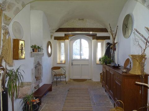   Ancienne �glise r�nov�e, proche du lac de Voulgans Propri�t�/ch�teau - 7 pi�ce(s) - 176 m�