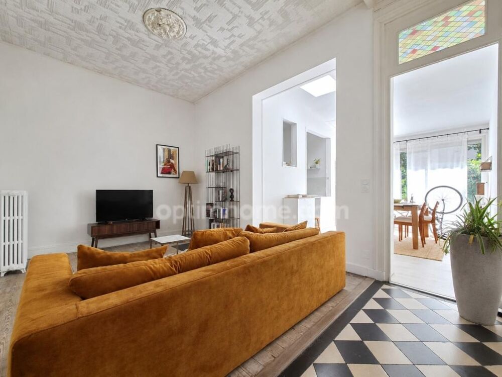 Vente Appartement Bordeaux Saint-Jean / Nansouty – Appartement 3 pièces avec cour privative et sous-sol Bordeaux