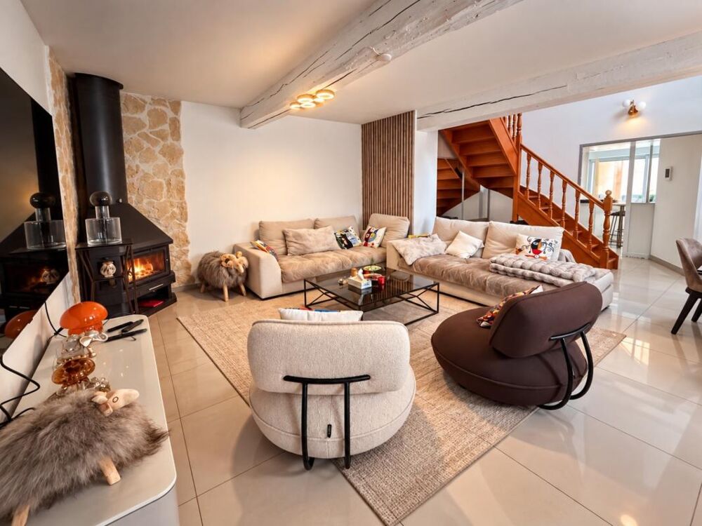 Vente Propriété/Château EXCEPTIONNEL À MONTATAIRE (60) – PROPRIÉTÉ ATYPIQUE EN CŒUR DE VILLE, 2 LOGEMENTS, ESPACE BIEN-ÊTRE & REVENUS LOCATIFS Montataire