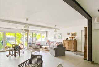  Maison à vendre 8 pièces 211 m²