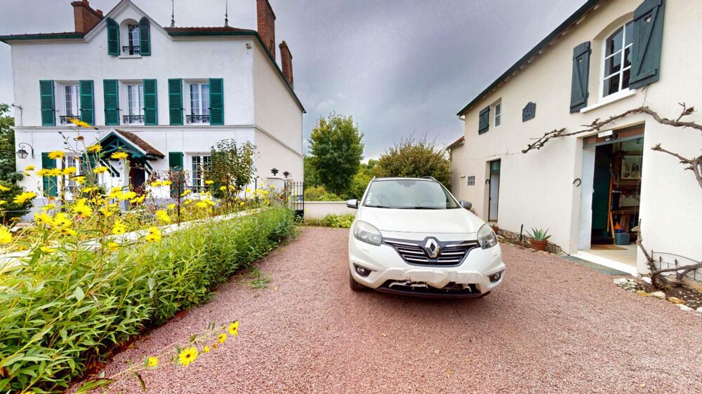 MAISON BOURGEOISE 229 M2 + dépendance 155 m2 PRIX 467900
