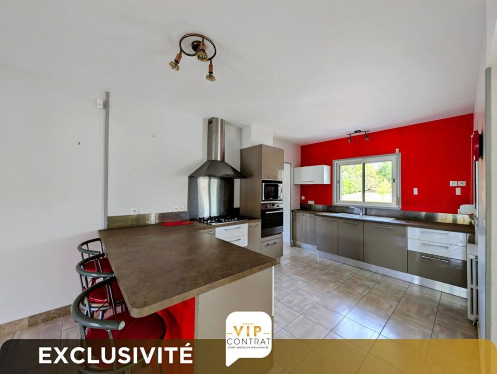 Maison Boutiers Saint Trojan 5 pièce(s) 152 m2 Exclusivité VIP