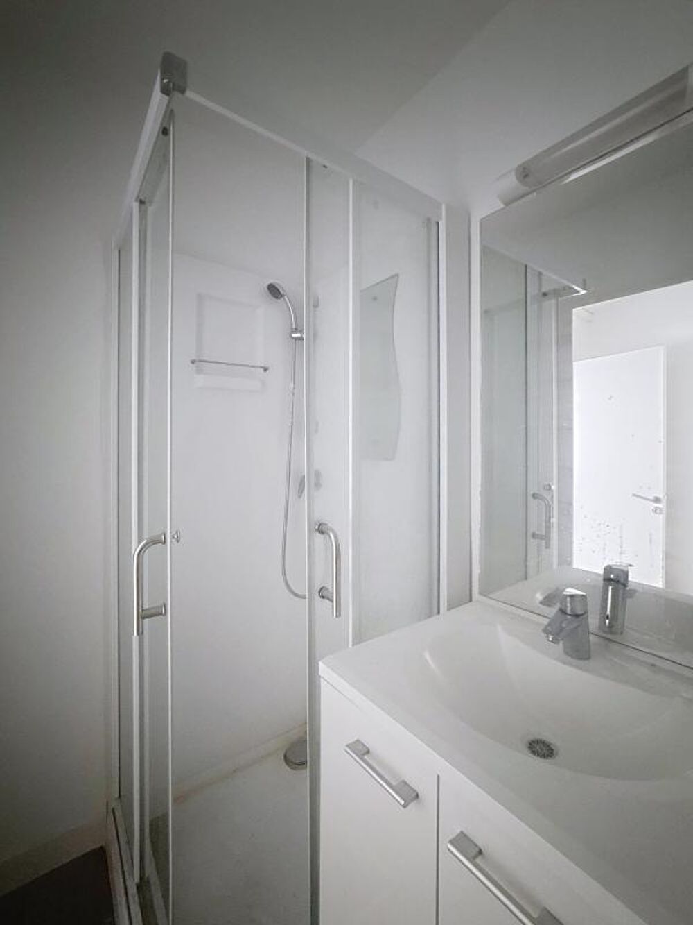 Location Appartement Appartement F1 BIS de 25,68m² - SALINS Clermont ferrand