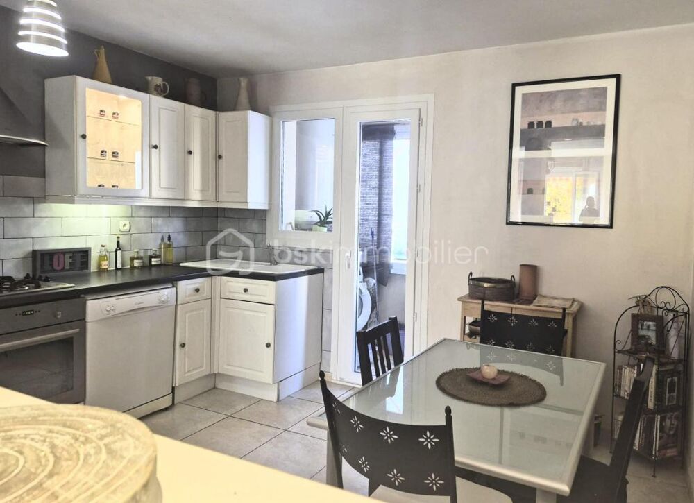 Vente Appartement ? Élégant T3 Traversant Rénové – Hyères, Quartier Gare ? Hyeres