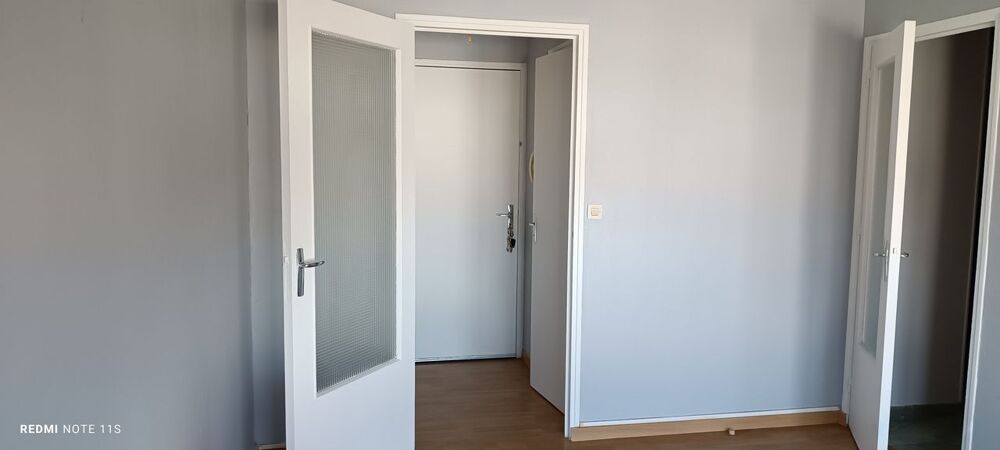 Location Appartement Studio de 27m2 à louer sur Saint-Julien-les-Villas Saint julien les villas