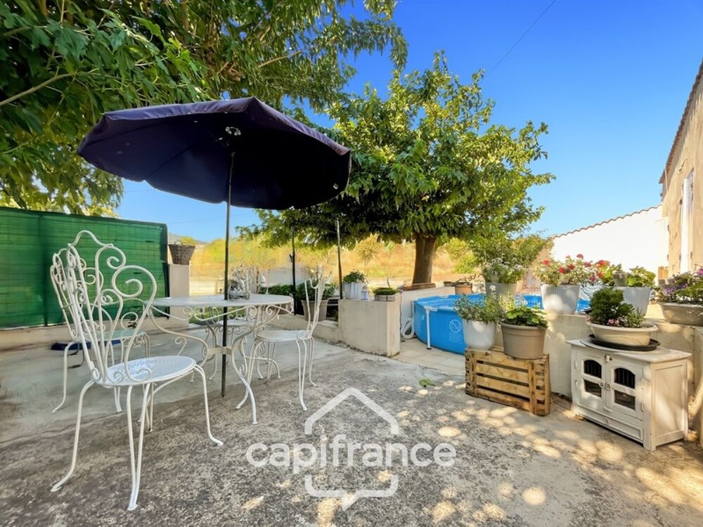Alleins, maison de plain pied de 83m2 environ établie en zone agricole sur une parcelle de 3 400m2 m2 avec garage attenant