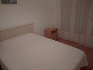  Appartement à louer 2 pièces 75 m²