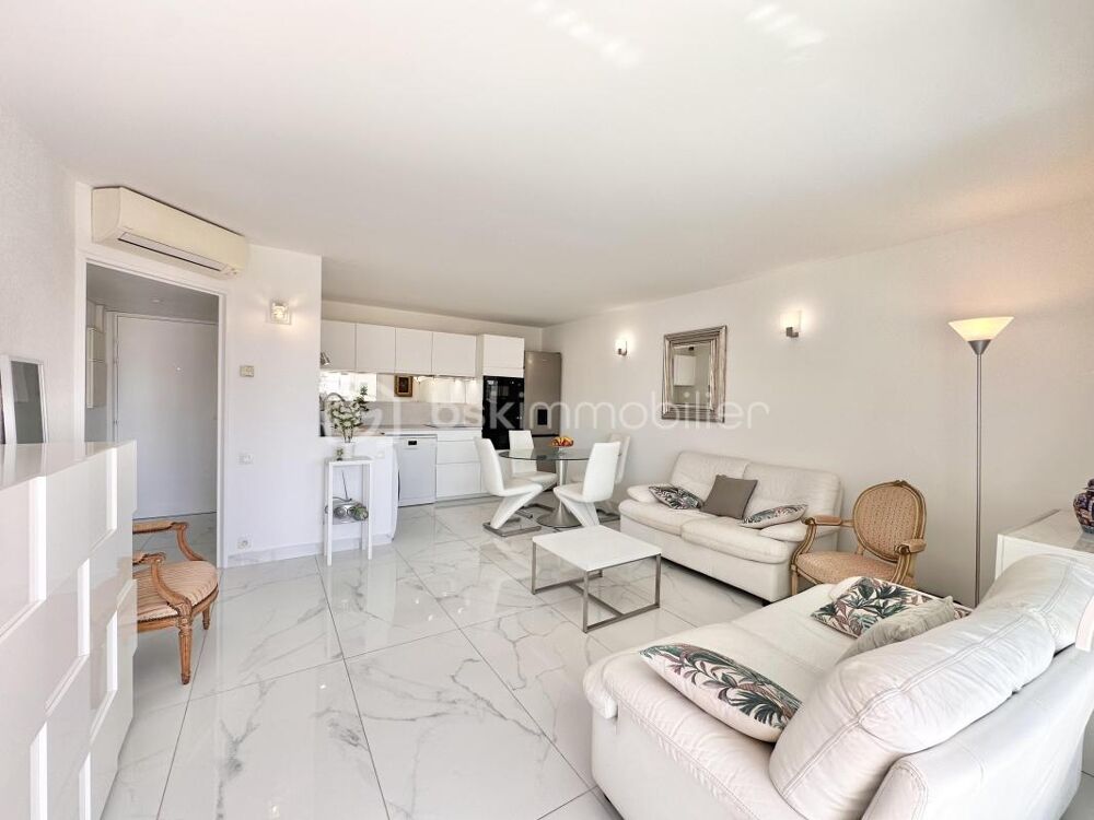 Vente Appartement GOLFE JUAN - 2 PIÈCES RÉNOVÉ CLÉ EN MAIN – TERRASSE 15m2 VUE MER - PISCINE - PORT ET PLAGES Golfe juan