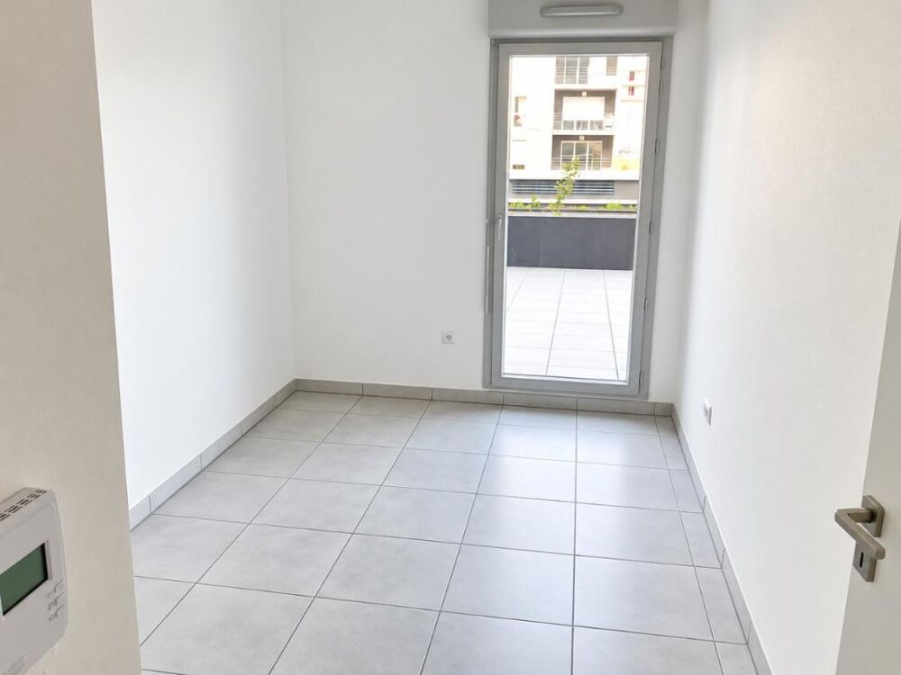 Location Appartement T3 avec terrasse et parking à MARSEILLE Marseille 10