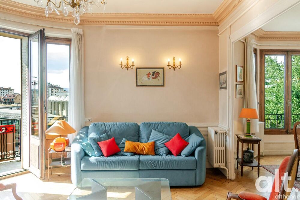 Appartement bourgeois à Annecy  6 pièces et 4 balcons