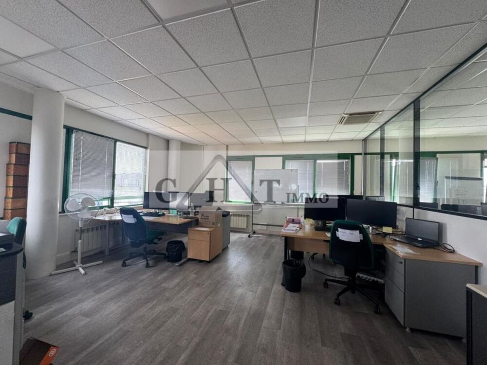   IMMEUBLE DE BUREAUX INDÉPENDANT Pontault combault
