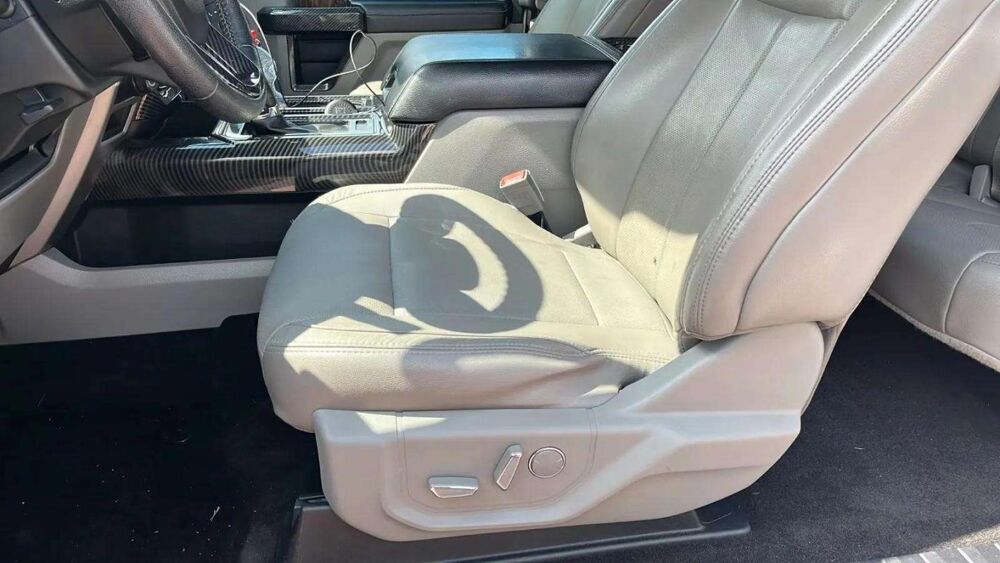 Divers Raptor 400 ch V6 • Essence 4x4 Cam&eacute;ra CarPlay Si&egrave;ges chauffa 2019 occasion 33600 Pessac