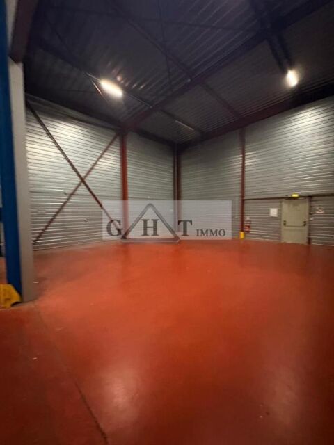 Local d'activit&eacute;s 930m2 + Terrains 1000m2 &agrave; vendre CONFLANS 1390000 78700 Conflans sainte honorine