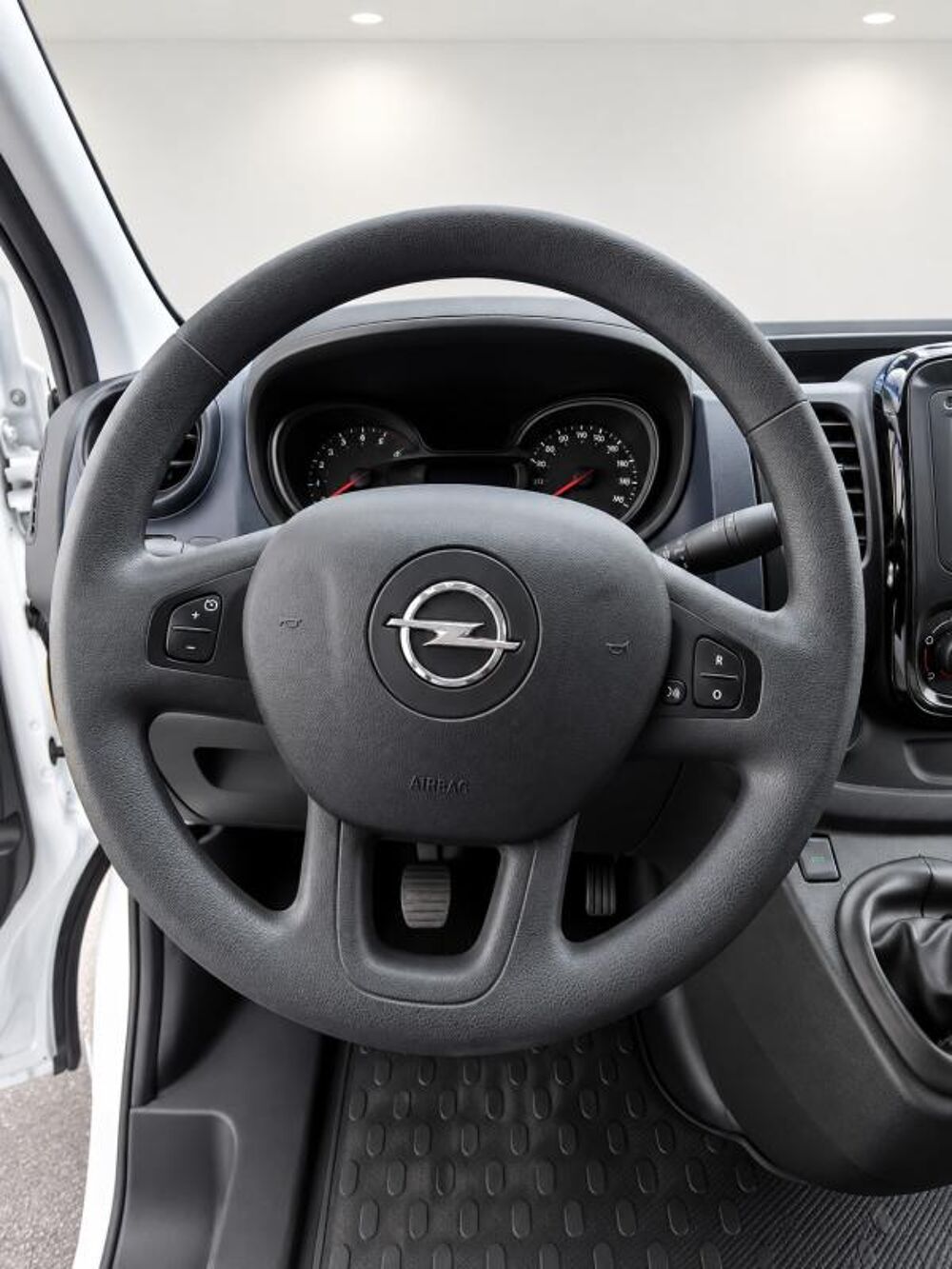 Vivaro 1&deg; Main / 1.6l CDTI 120cv Clim + 3pl T&eacute;l/Clim/R&eacute;gul/Radar L1 2018 occasion 60430 Abbecourt