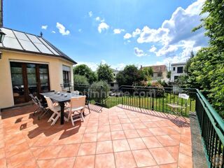  Maison  vendre 8 pices 190 m