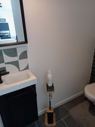  Appartement à louer 5 pièces 100 m²