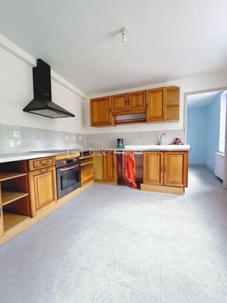  Immeuble � vendre 10 pi�ces 145 m�