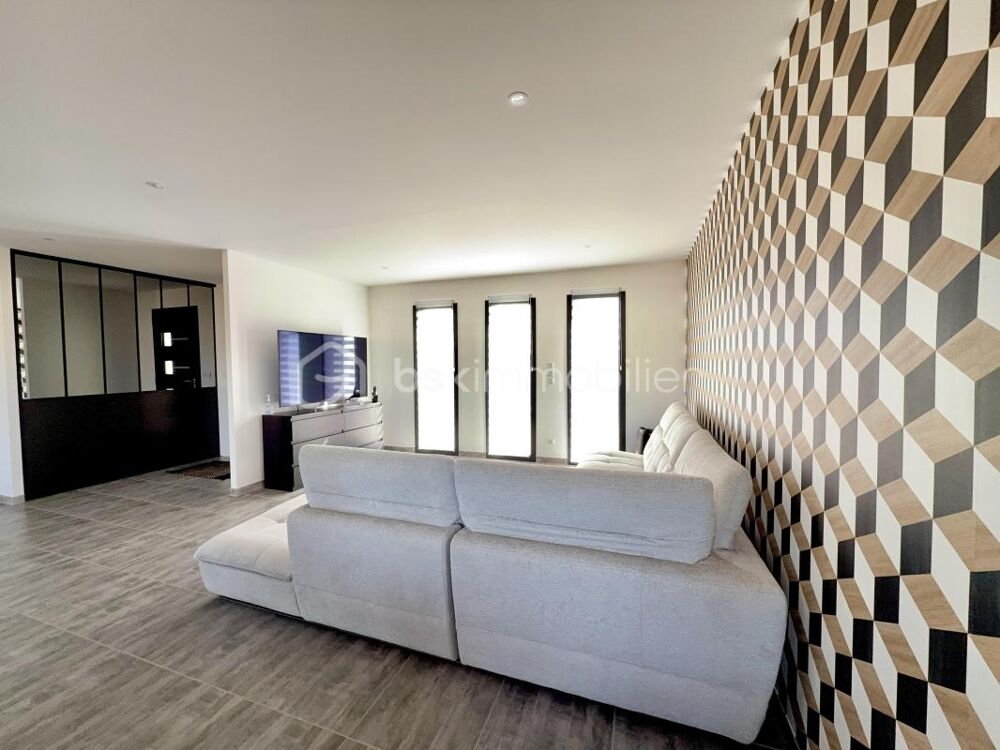 Vente Maison Maison plain-pied 120 m² – 3 chambres – RT 2012 – DPE A – 20 min Poitiers Roches premarie andille