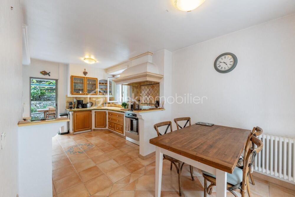 � vendre  Maison Gatti�res (06510)