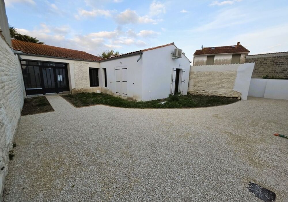 Charente Maritime (17), AV belle maison 6 pièces 101m² sur terrain 210m² idéalement située coeur ville DOLUS OLERON