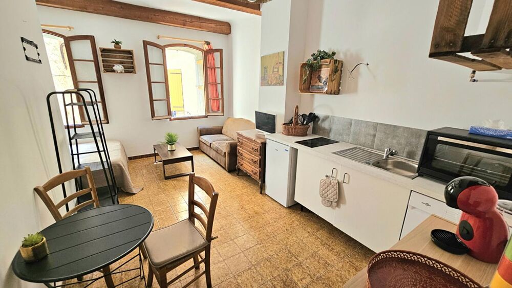 Studio lumineux et calme au 1er étage d'une maison de village