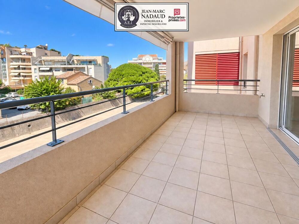Vente Appartement Saint-Raphaël-Vieux Port -T4, 91m2 - grande terrasse - climatisation- 2 grands garages avec espaces de stockage Saint raphael