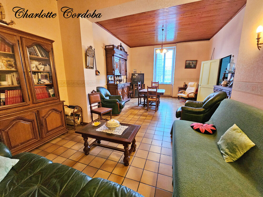 Maison de ville à vendre 6 pièces libre d'occupation à LAVARDAC (47)