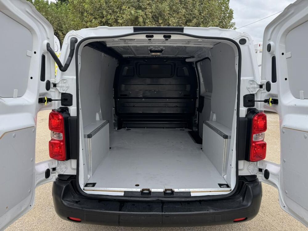 Vivaro Fourgon 120 CV Pack Premium Connect 2023 occasion 84300 Cavaillon